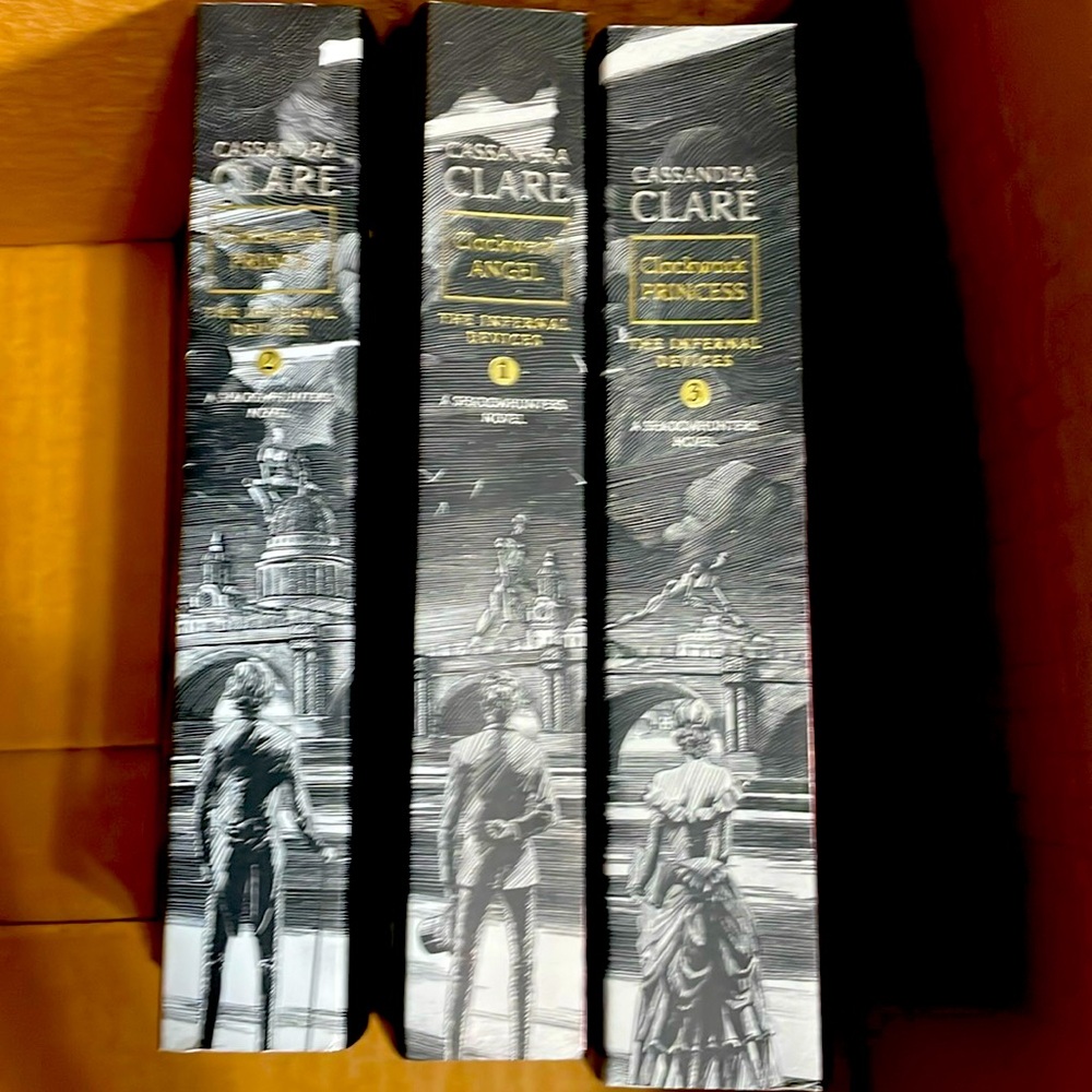 Infernal Devices 3 book set. New condition!